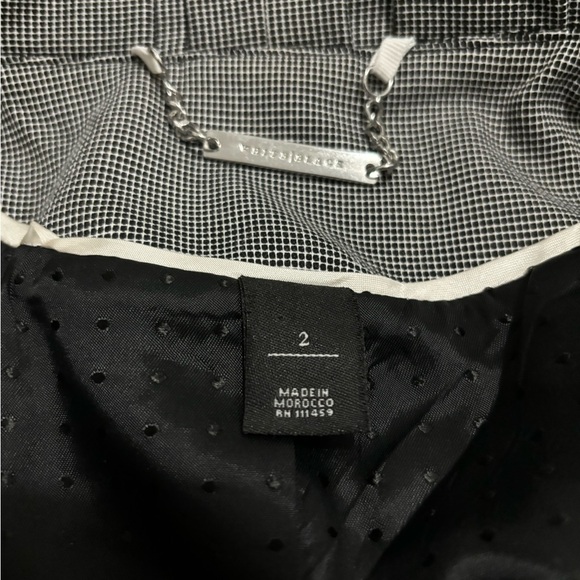 WHBM Black & White Belted Cropped Blazer. Size 2. Excellent condition! - Picture 5 of 10